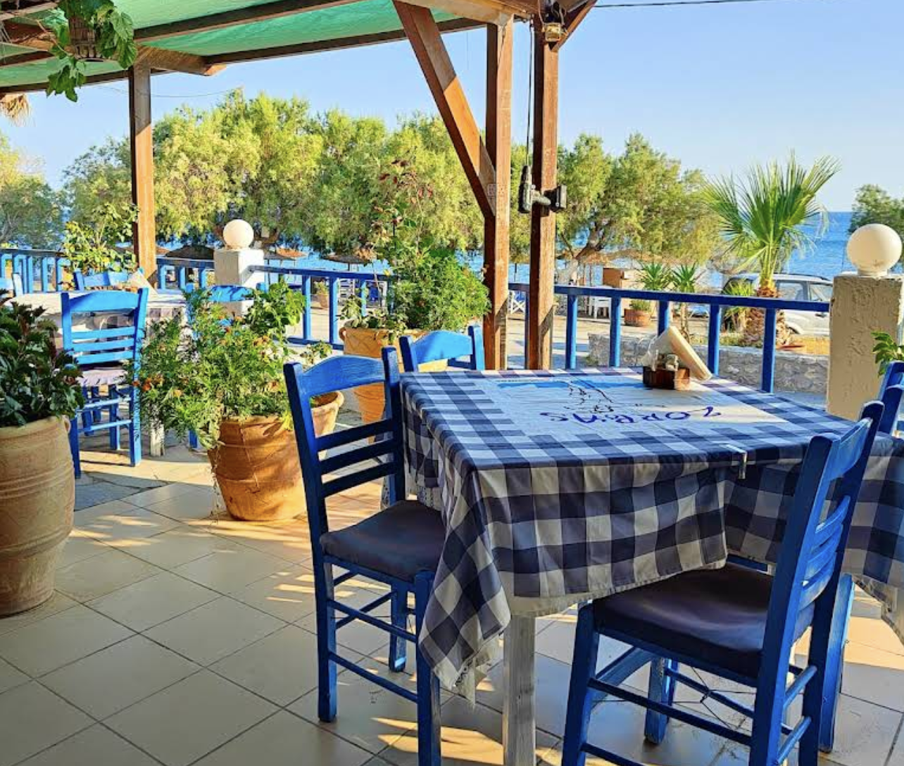 Zorbas Taverna (Tsoutsouros)